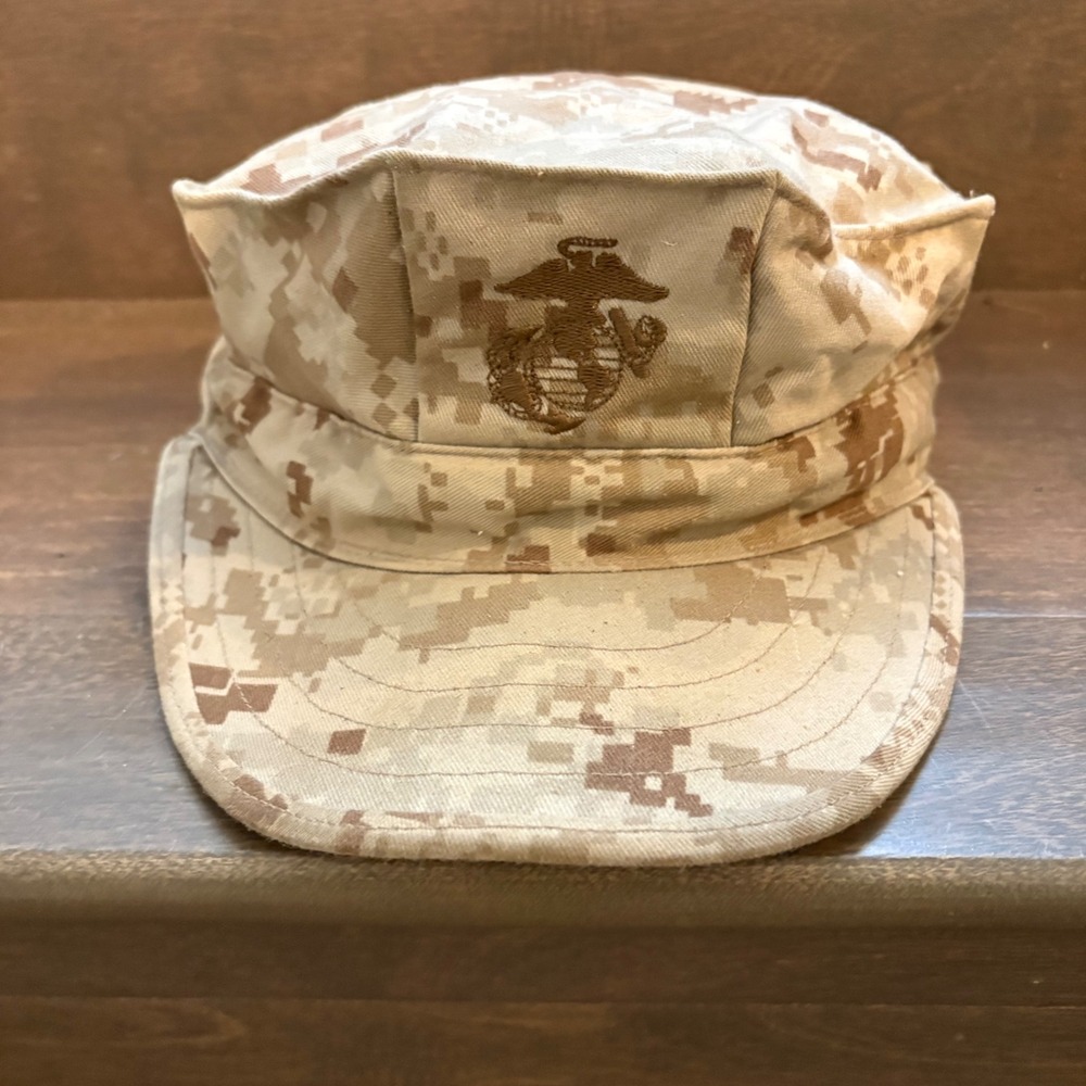 USMC Desert MARPAT 8 Point Utility Cover EGA Size Large Current Issue Quantico